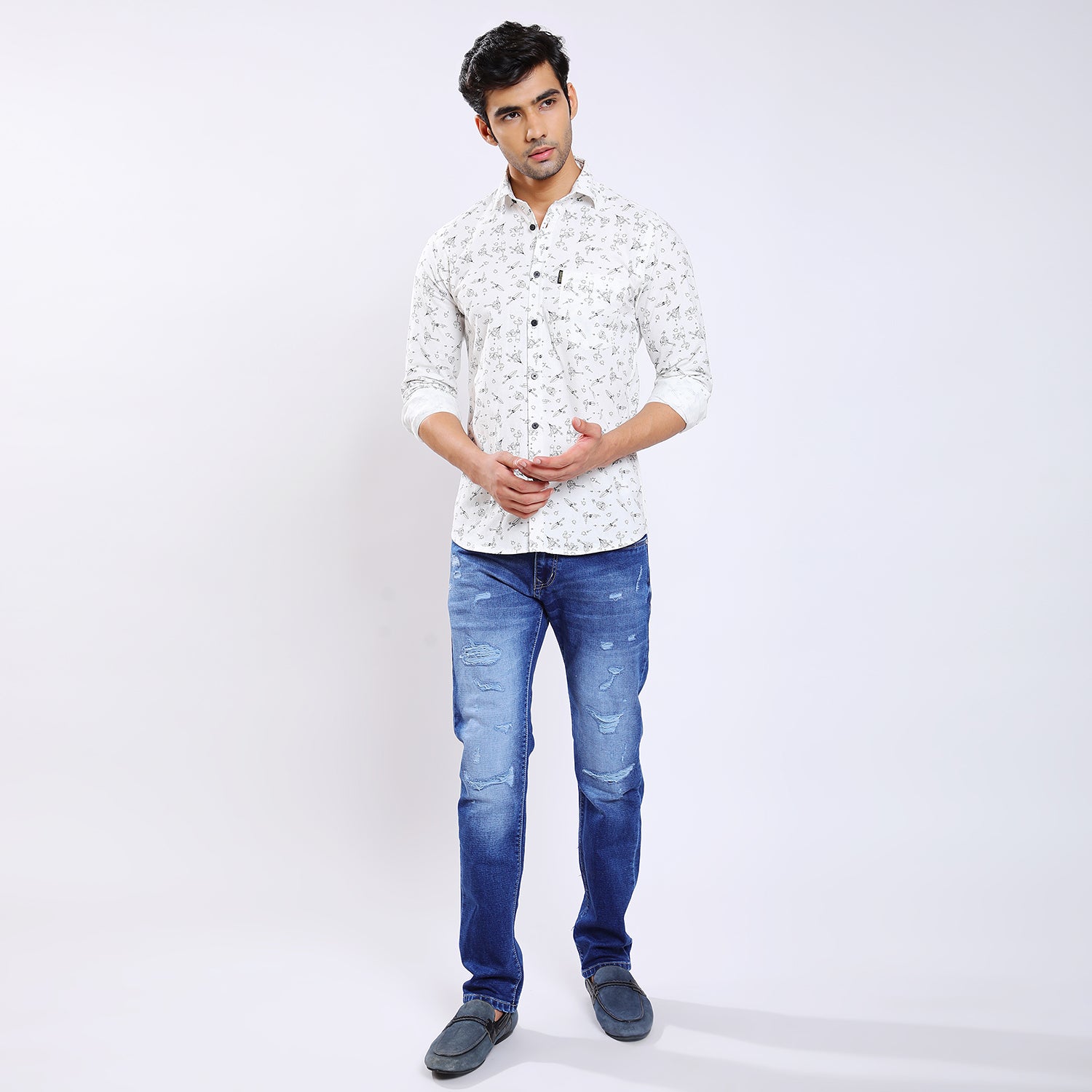 Mentoos Men's Stylish White Cotton Printed Casual Shirt