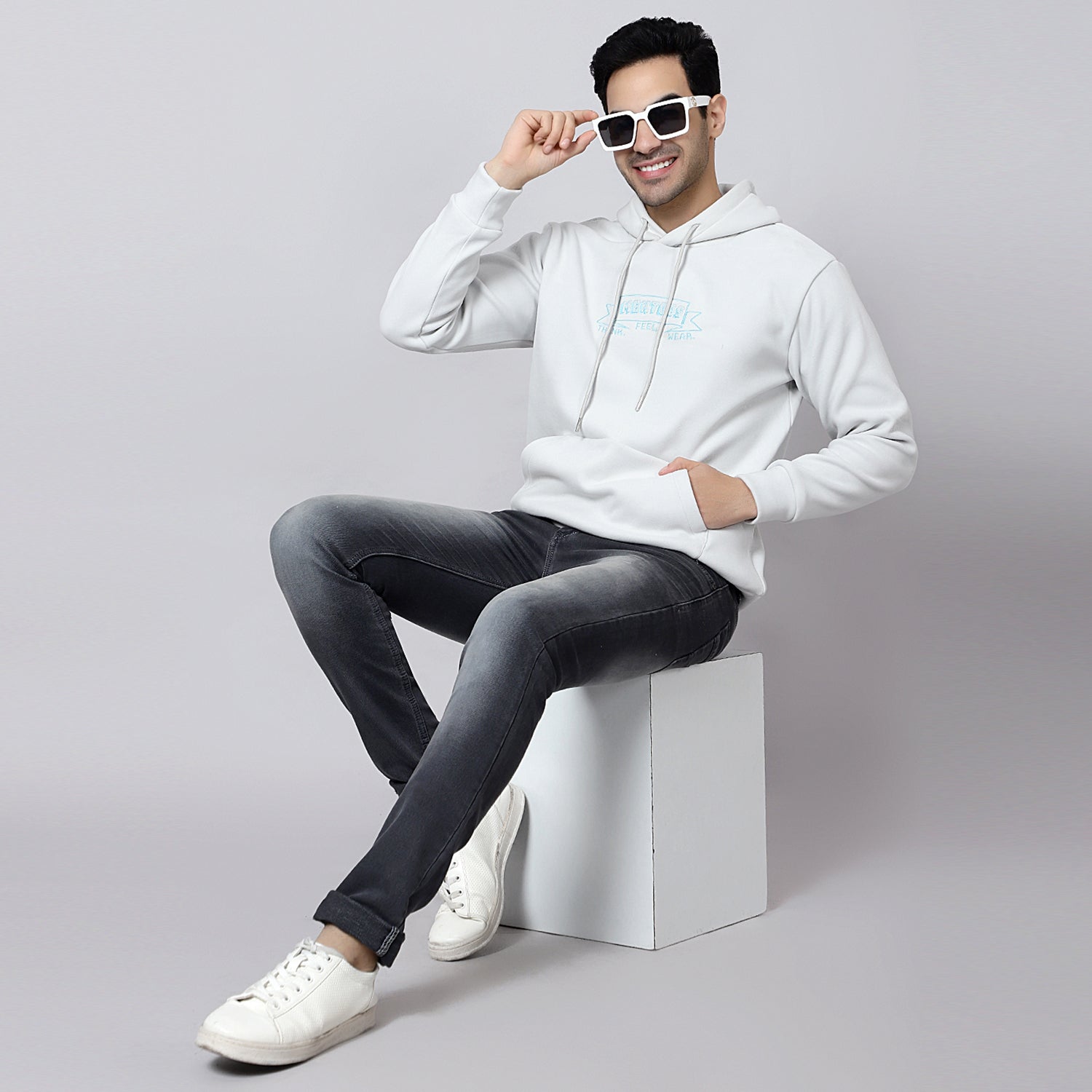 Mentoos Embroidered Hoodie with Kangaroo Pocket Light Grey