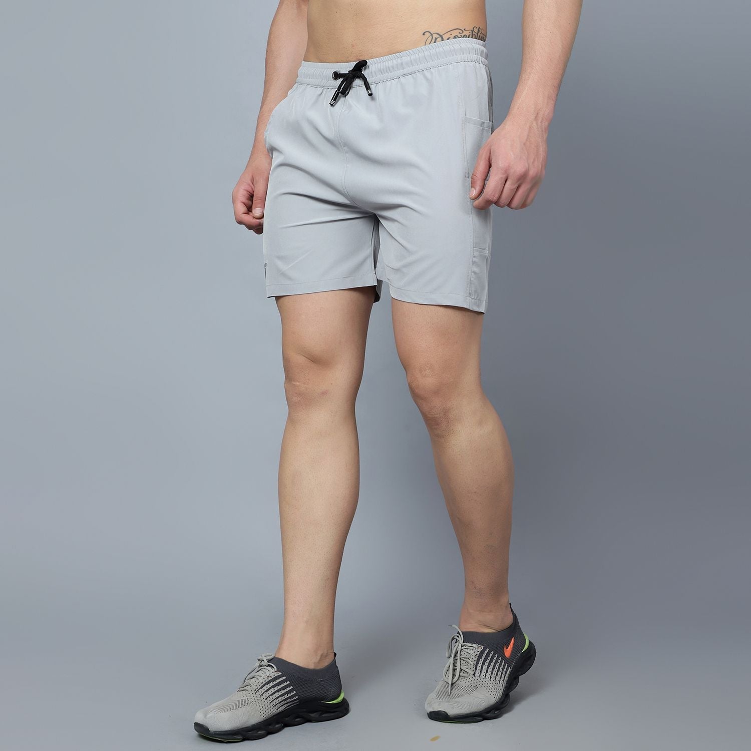 Slim fit shorts with slip pockets Grey Mentoos